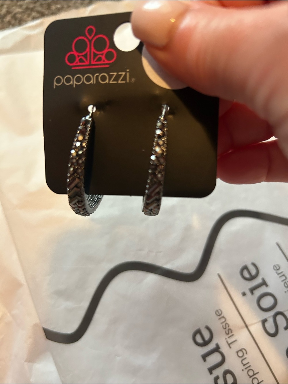 NWT Paparazzi Gunmetal Hematite Rhinestone Glitzy Hoop Earrings Edgy Shimmer